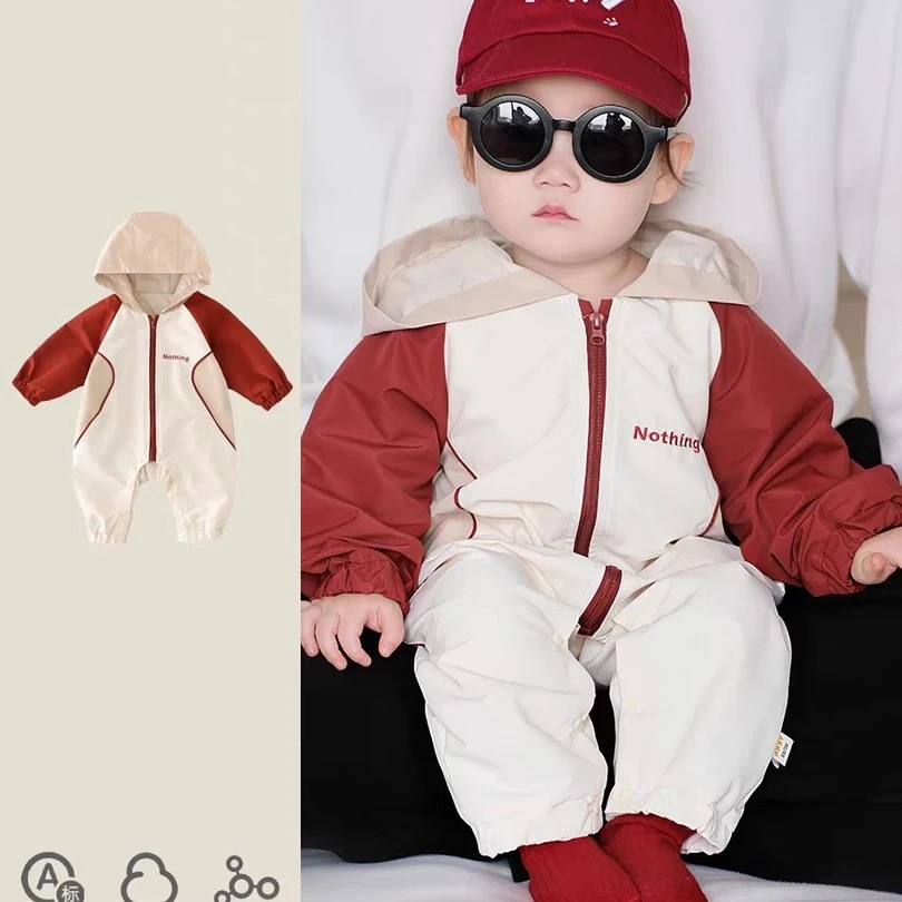 拼色冲锋衣双层带帽连体衣外出服