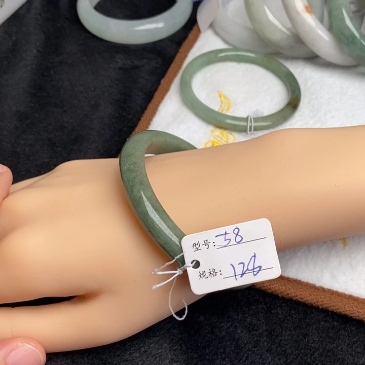 翡翠未镶嵌手镯16894479