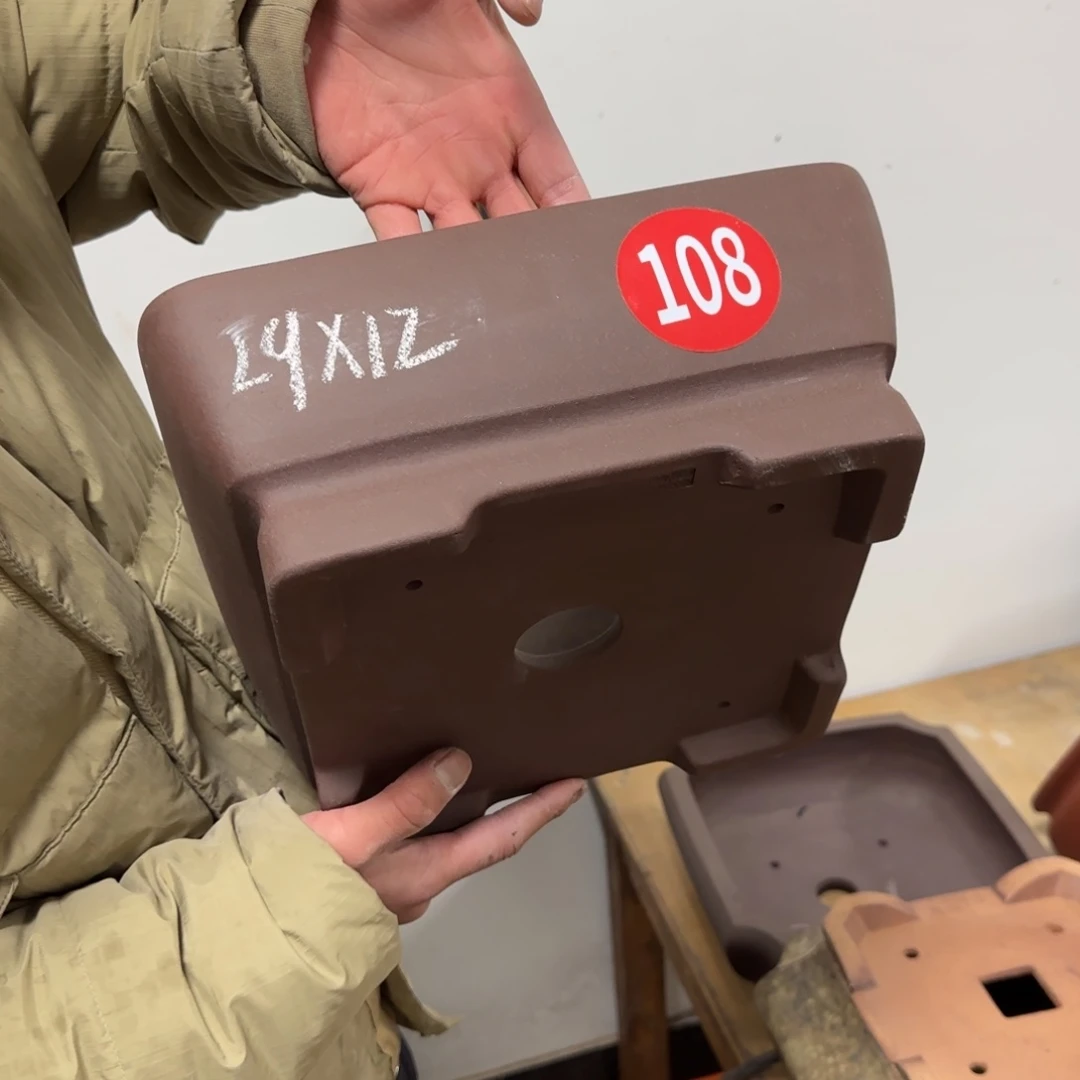 紫砂花盆呜呜呜呜