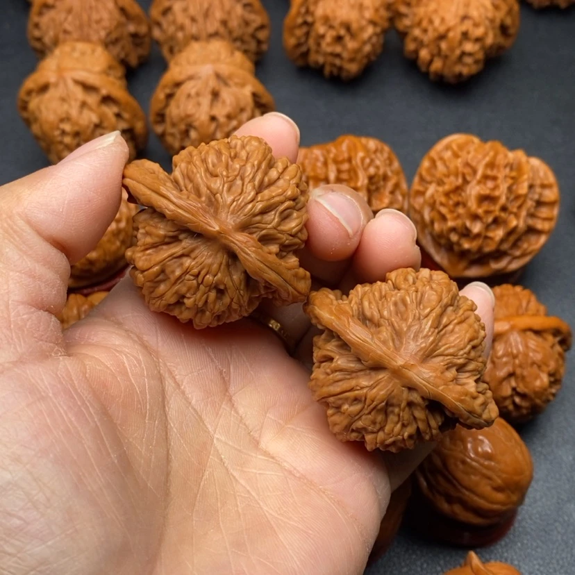 【闪购商品】文玩核桃把件44篓子