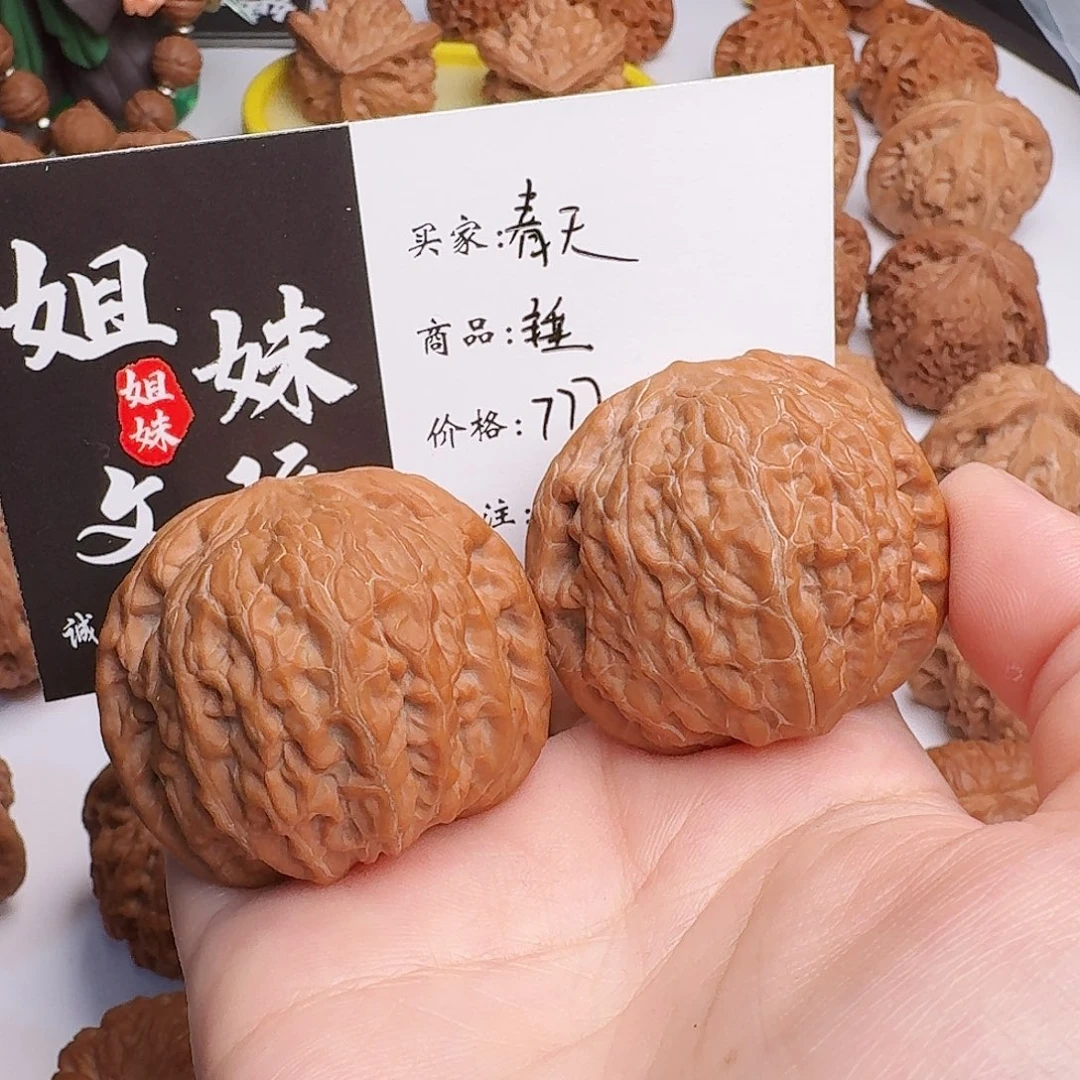 春***天吊坠桃核铁锤妹妹