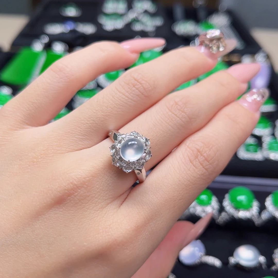 翡翠戒指18K金镶嵌