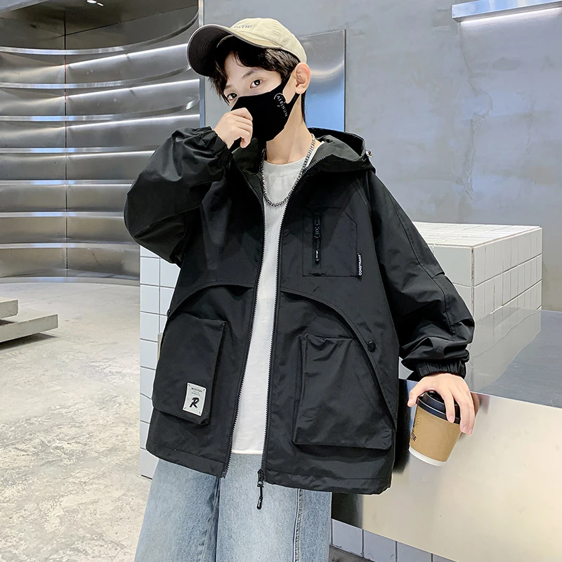 男童秋装外套2025新款中大童秋季男孩春秋款儿童潮酷帅炸街冲锋衣