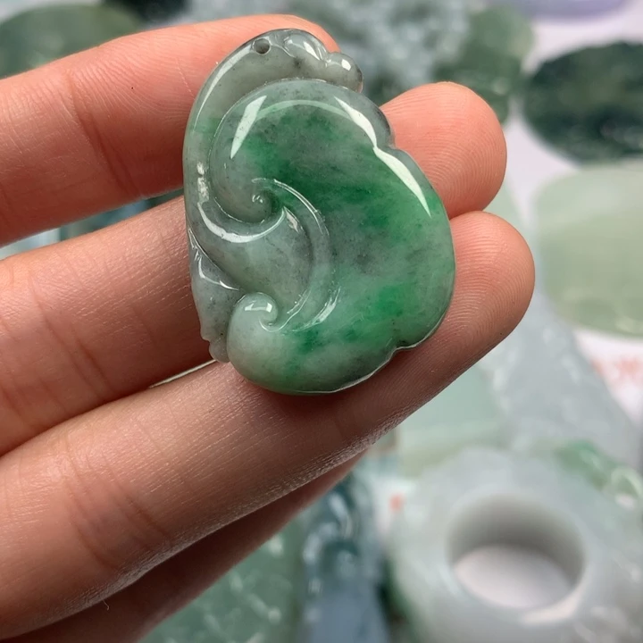 翡翠未镶嵌颈饰翡翠