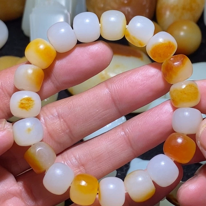 和田玉卡12新疆和田玉手串未镶嵌