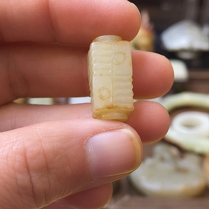 和田玉（糖玉）未镶嵌颈饰