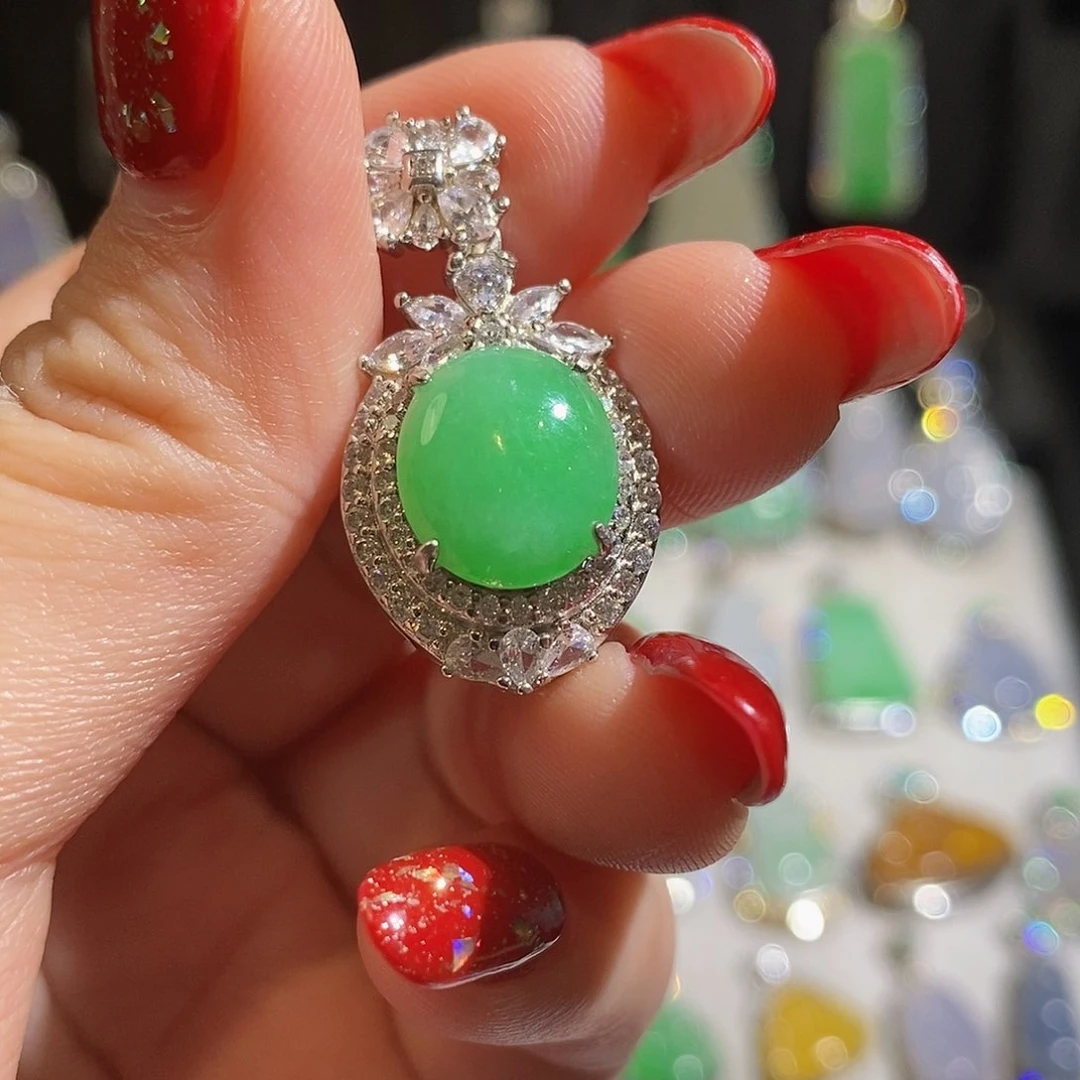 翡翠颈饰银S925镶嵌天然翡翠