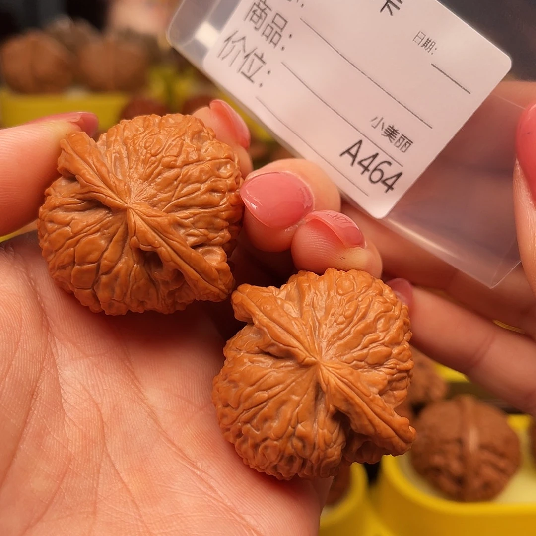 文玩核桃吊坠shizi