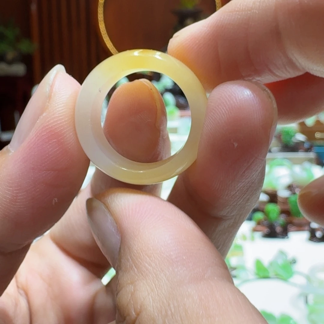 和田玉未镶嵌挂件糖白卡18宽戒指