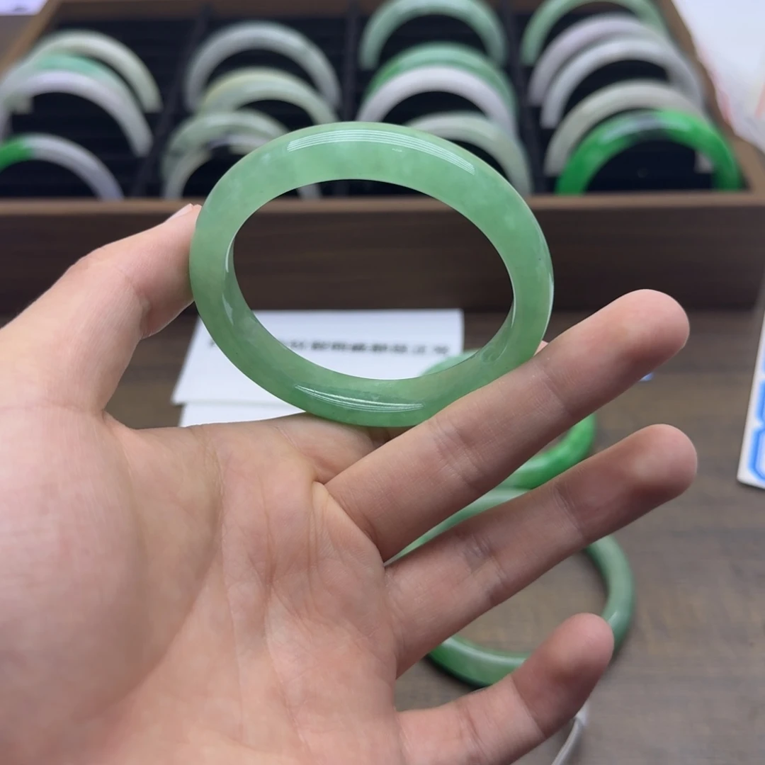未镶嵌手镯翡翠C40