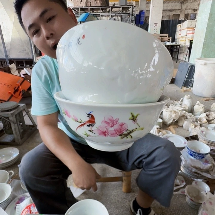 景德镇高温陶瓷水点桃花暗刻纹面碗2个