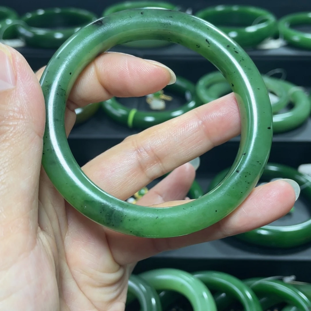 和田玉（碧玉）手镯未镶嵌