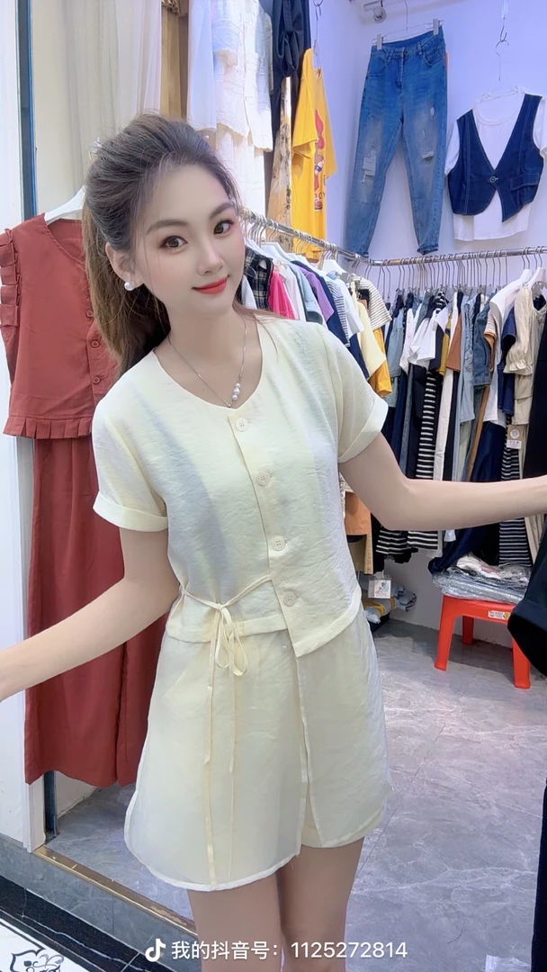 830洋气减龄清凉衬衫短裤夏季套装