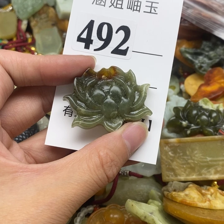 未镶嵌蛇纹石玉颈饰
