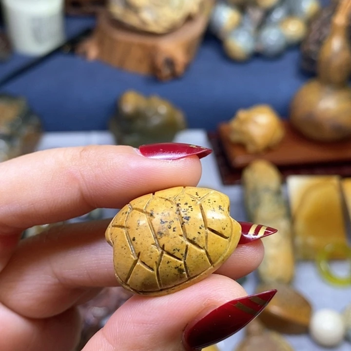 岫岩河磨玉（透闪石质玉）富甲未镶嵌用****6