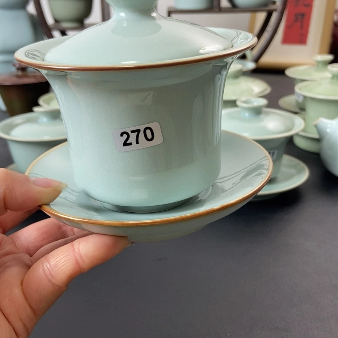 赵琳微瑕天青釉马蹄盖碗不退不换