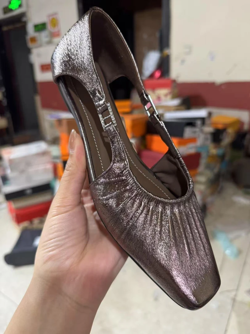 B-800  复古方头中空凉鞋夏季新款时尚优雅褶皱气质通勤女单鞋818