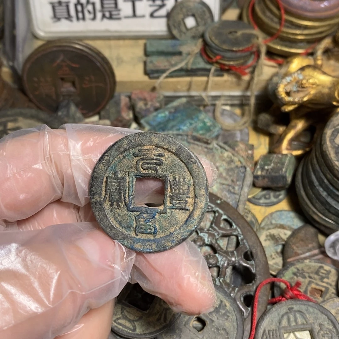 铜现代工艺品学习币