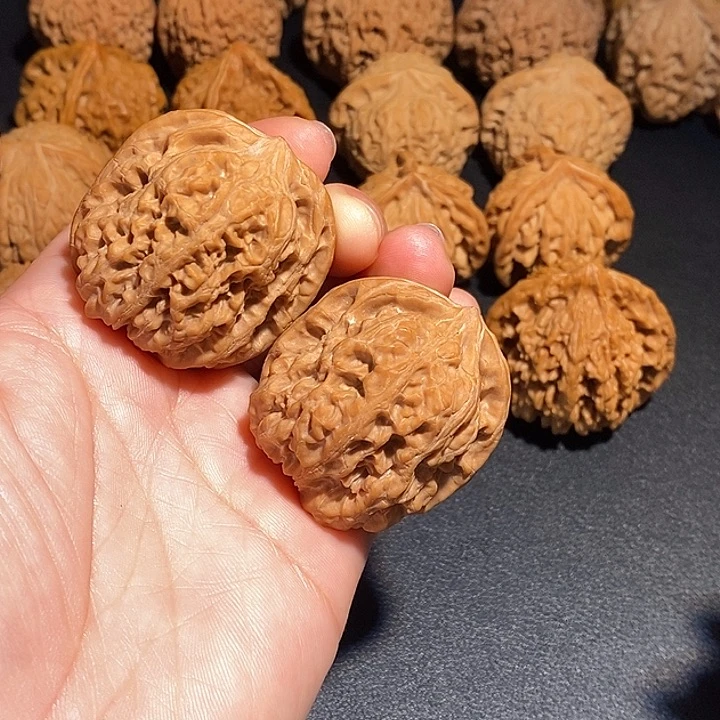 文玩核桃吊坠西北将军