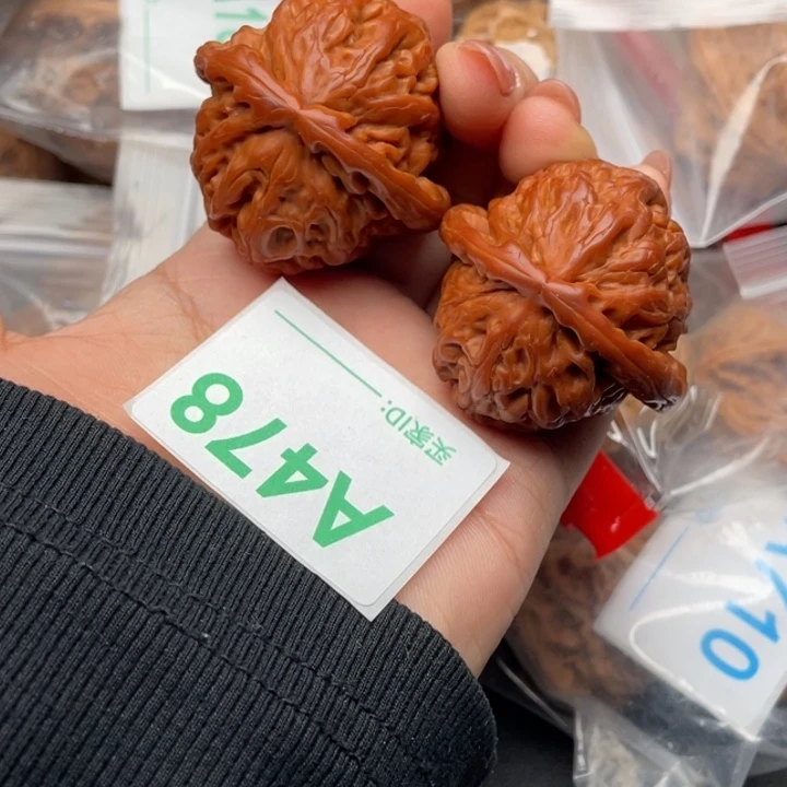 文玩核桃吊坠核桃