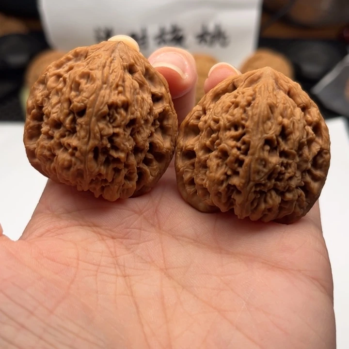 文玩核桃吊坠南疆39