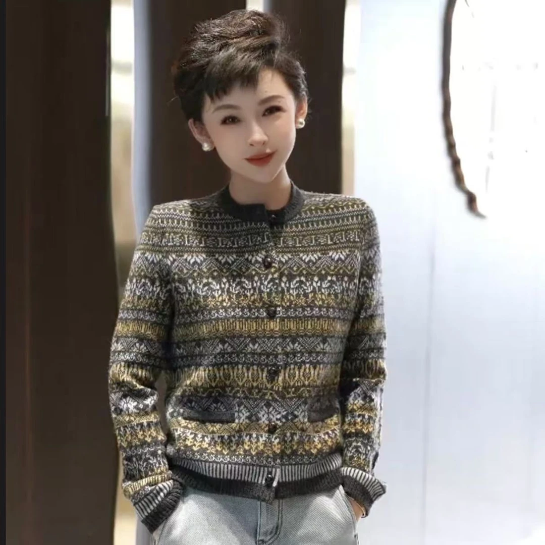 MINGGANG/名港【别致花纹】时尚圆领条纹提花纯羊毛开衫 MG7313