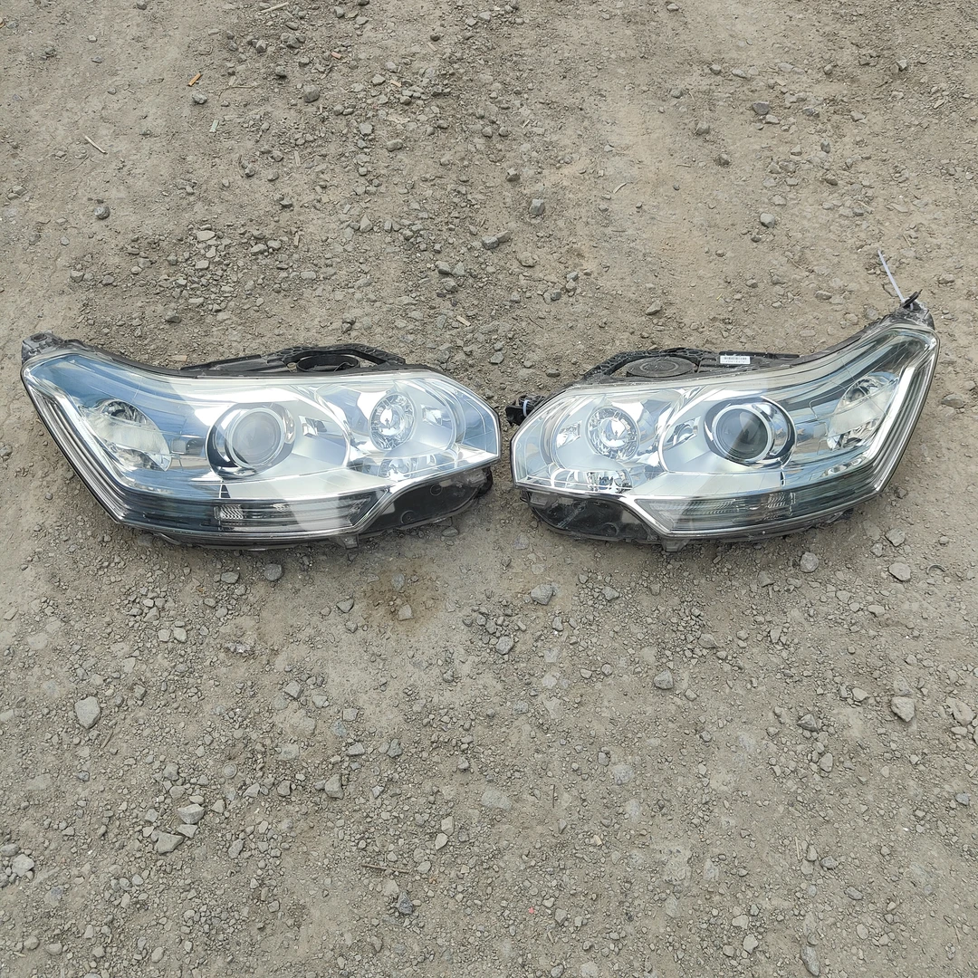 适配10-13款雪铁龙C5前大灯前照明灯高配LED疝气