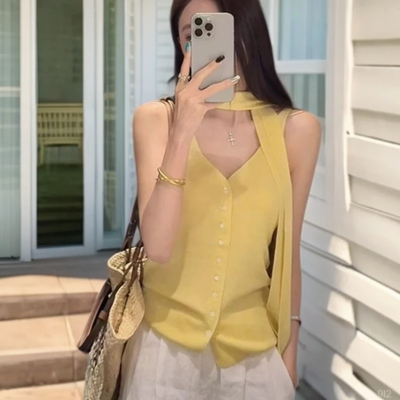 韩系chicV领吊带背心女2025百搭小众设计感bm内搭显瘦上衣