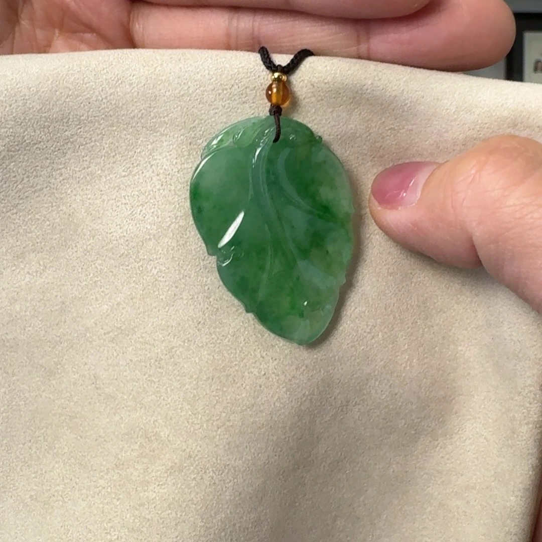 翡翠颈饰未镶嵌翡翠颈饰未镶嵌