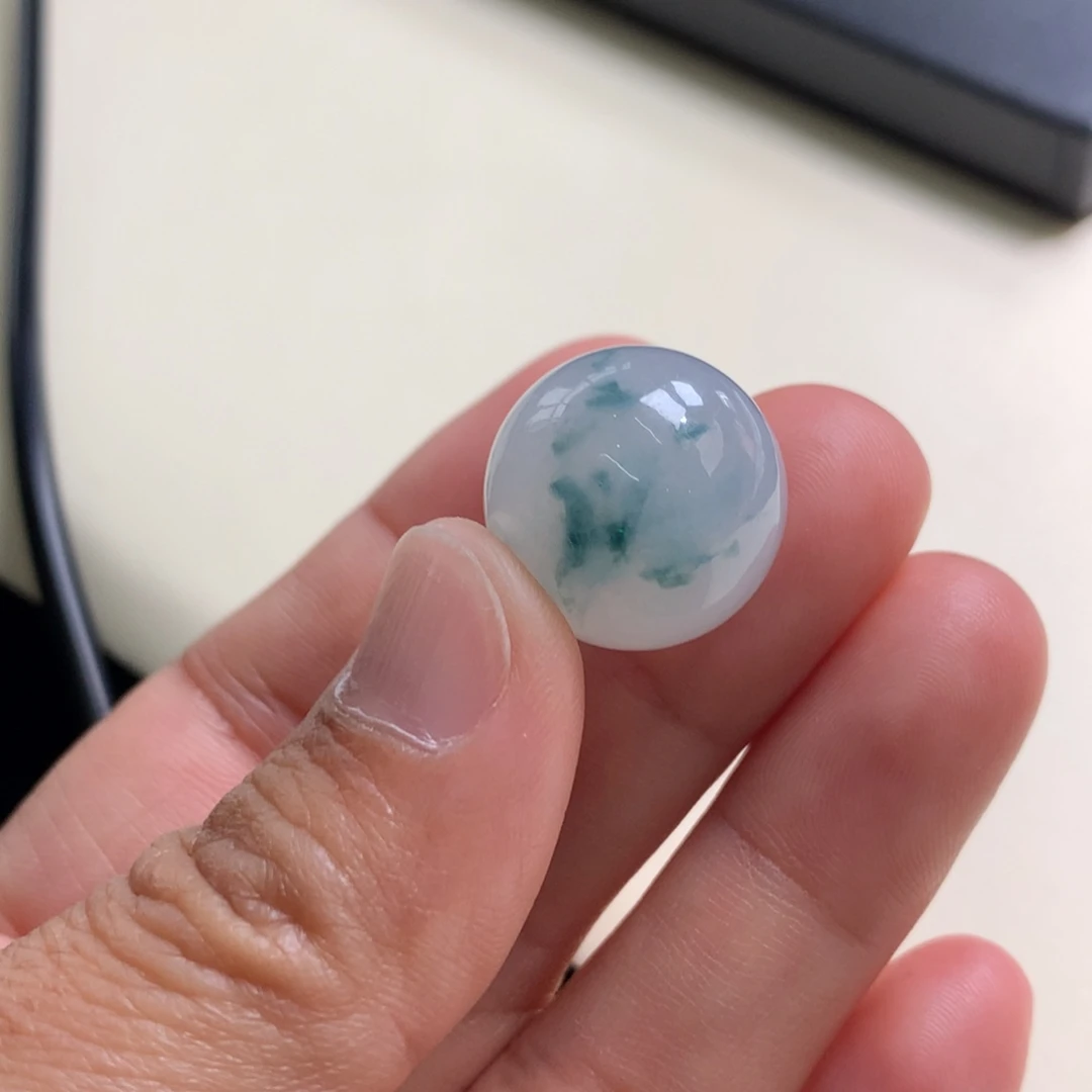 翡翠未镶嵌颈饰卡17大珠子