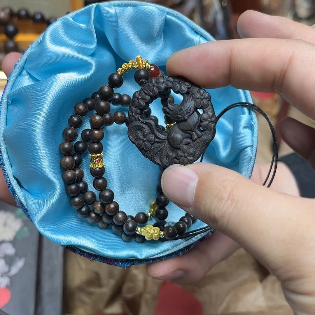 大叶紫檀（黑酸枝木类）