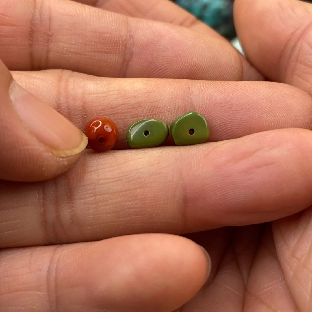 南红玛瑙未镶嵌珠宝奇石