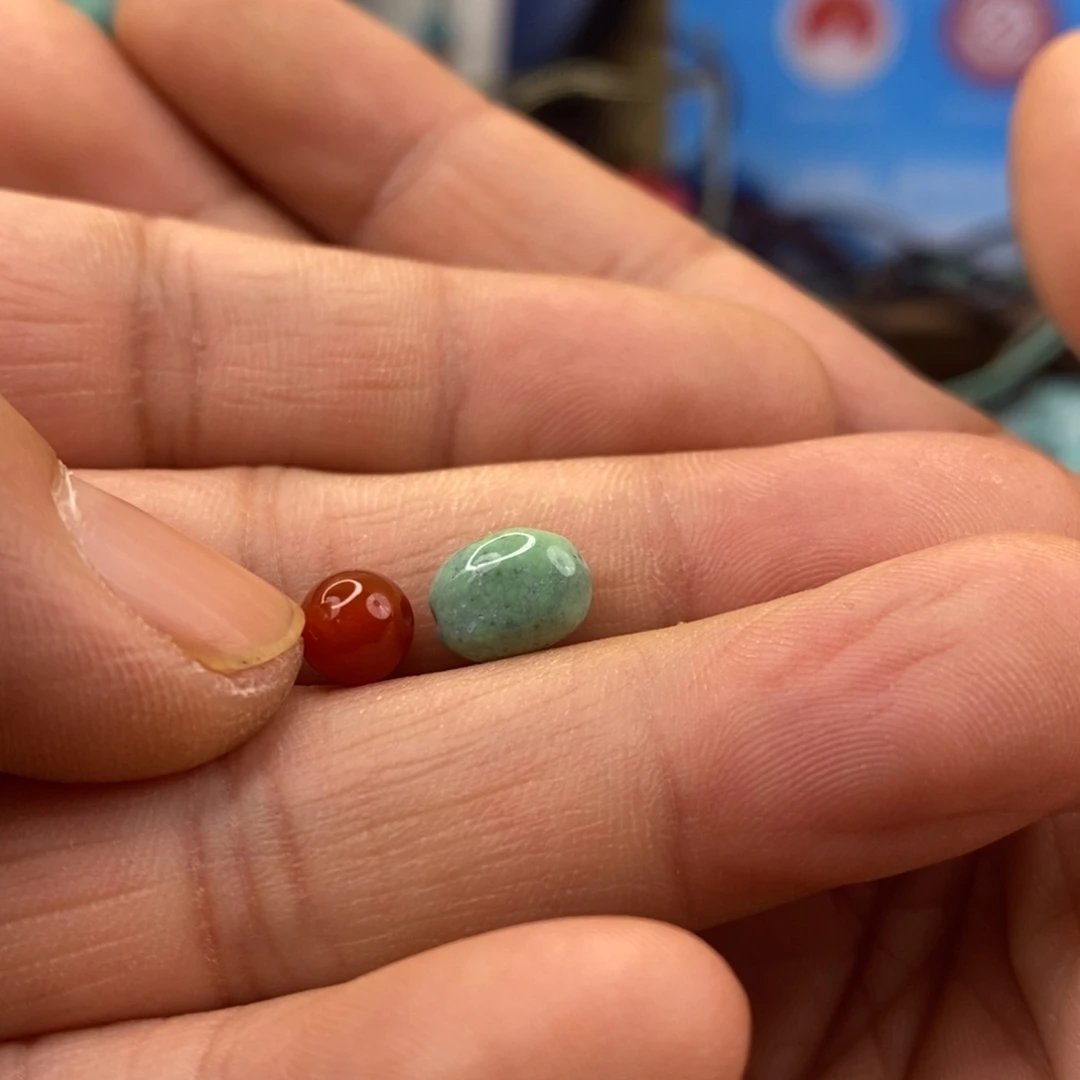 南红玛瑙未镶嵌珠宝奇石