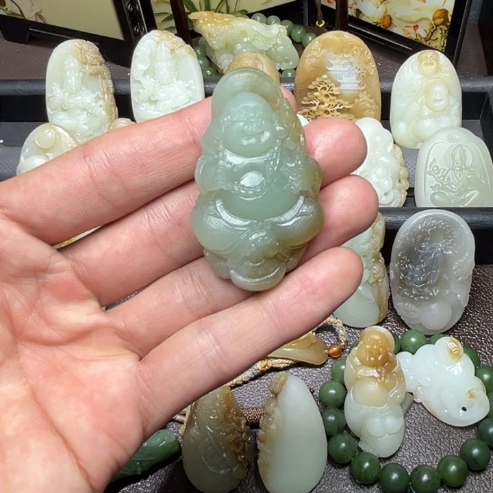 和田玉未镶嵌颈饰