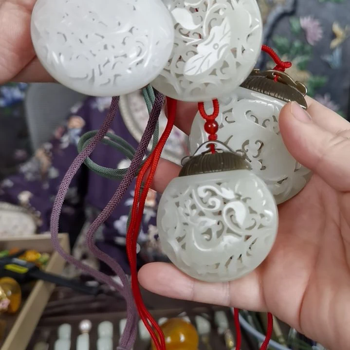 和田玉颈饰未镶嵌多样性发货其一