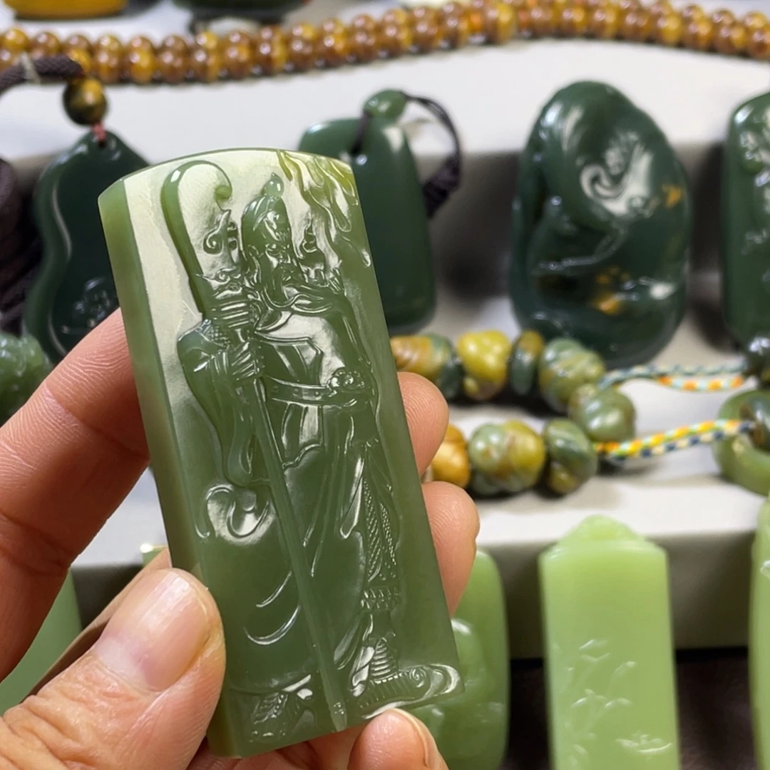 徒***家未镶嵌岫岩河磨玉（透闪石质玉）挂件