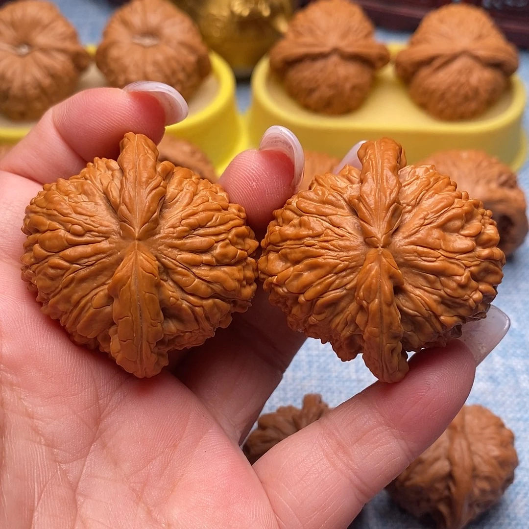 把件文玩核桃毕业粗棱白狮子45尺