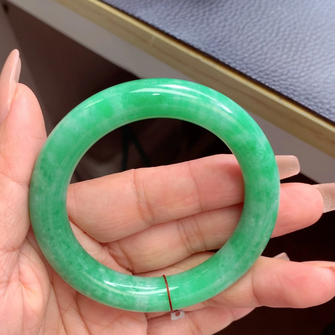 未镶嵌手镯翡翠缅甸