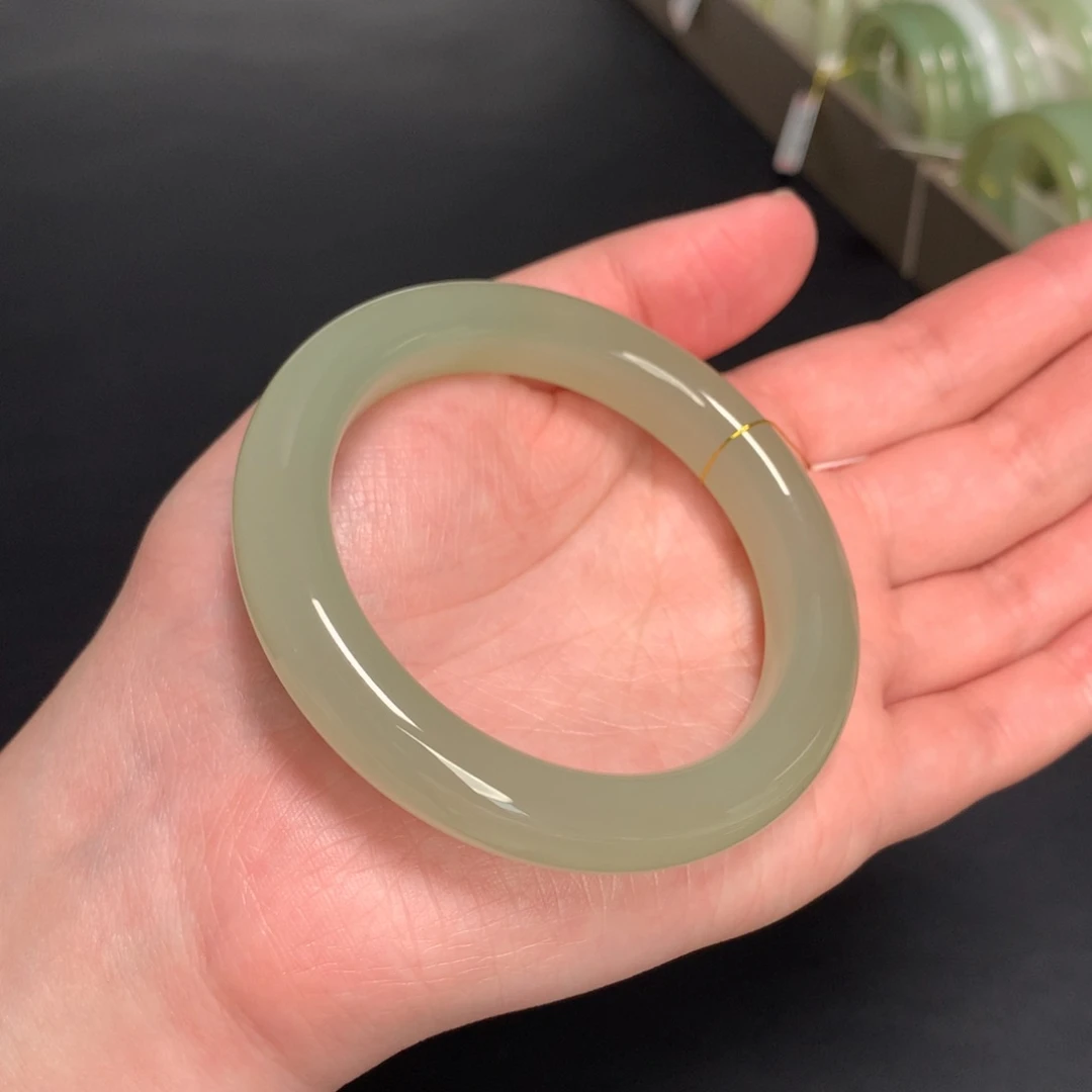 和田玉手镯未镶嵌54