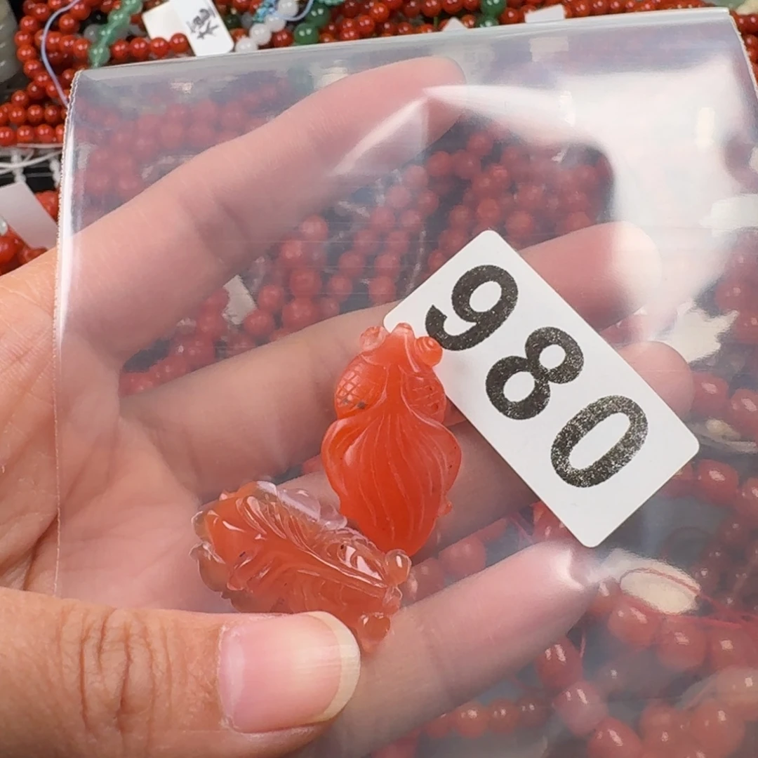 南红玛瑙未镶嵌珠宝奇石