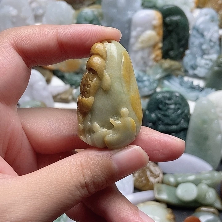 翡翠未镶嵌颈饰翡翠