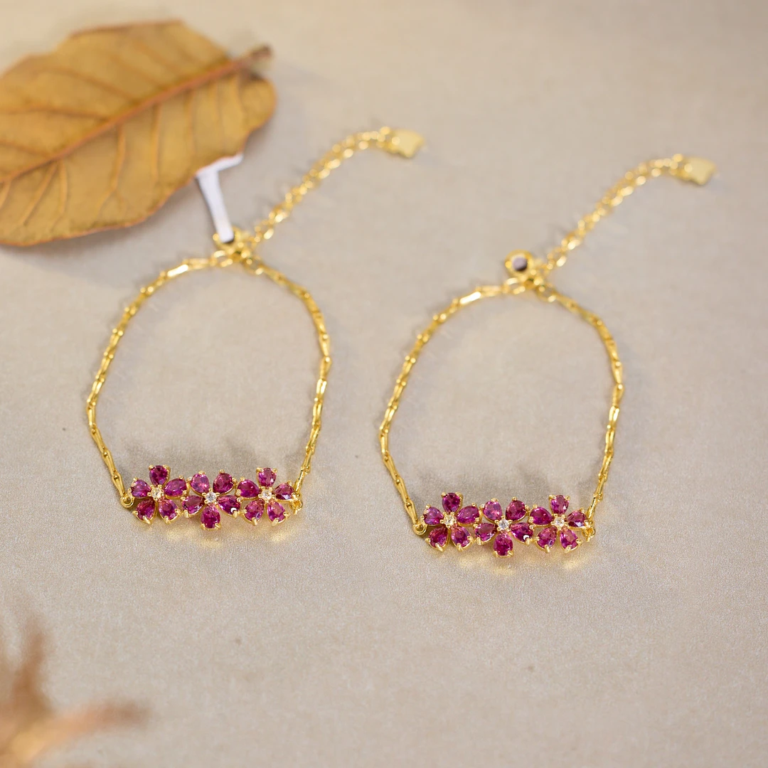 【歪歪】石榴石花形手链（多样性发一）XB-J4505