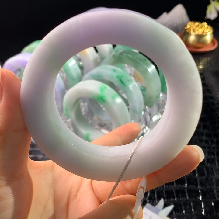定制翡翠未镶嵌手镯