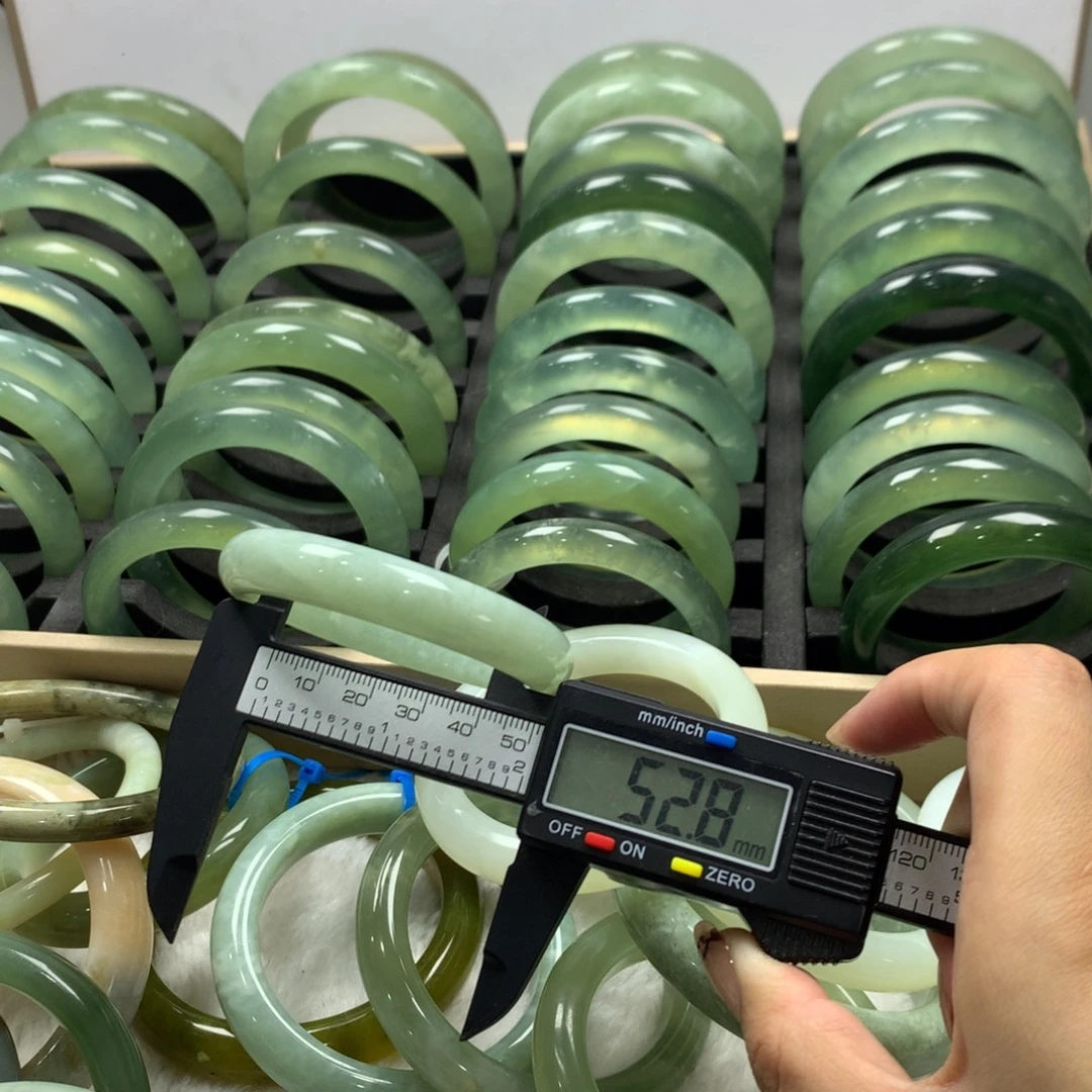 蛇纹石玉未镶嵌手镯16
