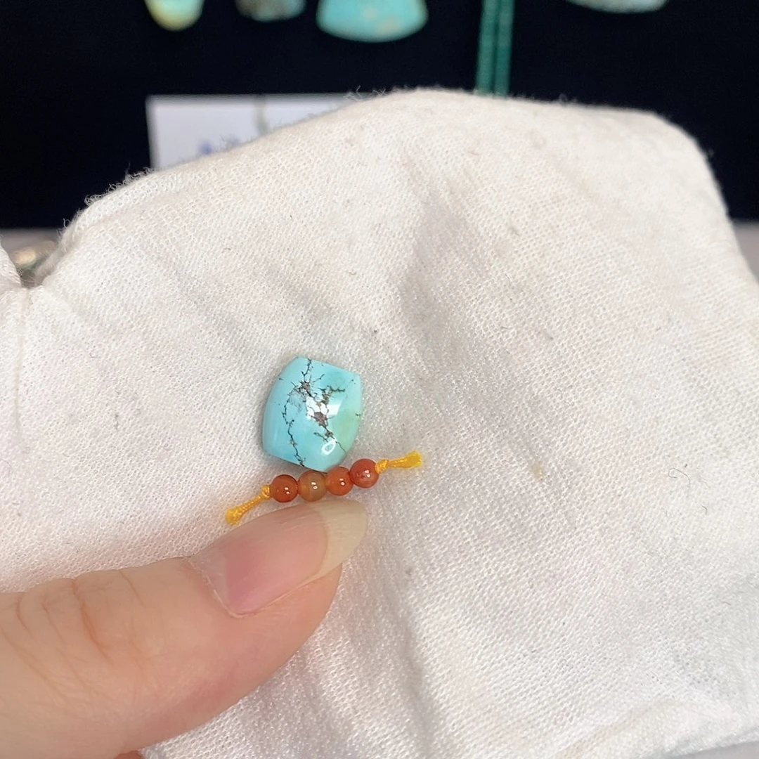 南红玛瑙未镶嵌珠宝奇石