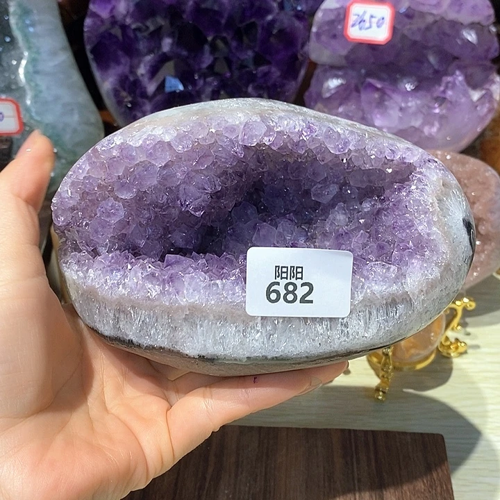 紫晶未镶嵌大型摆件（非配饰）