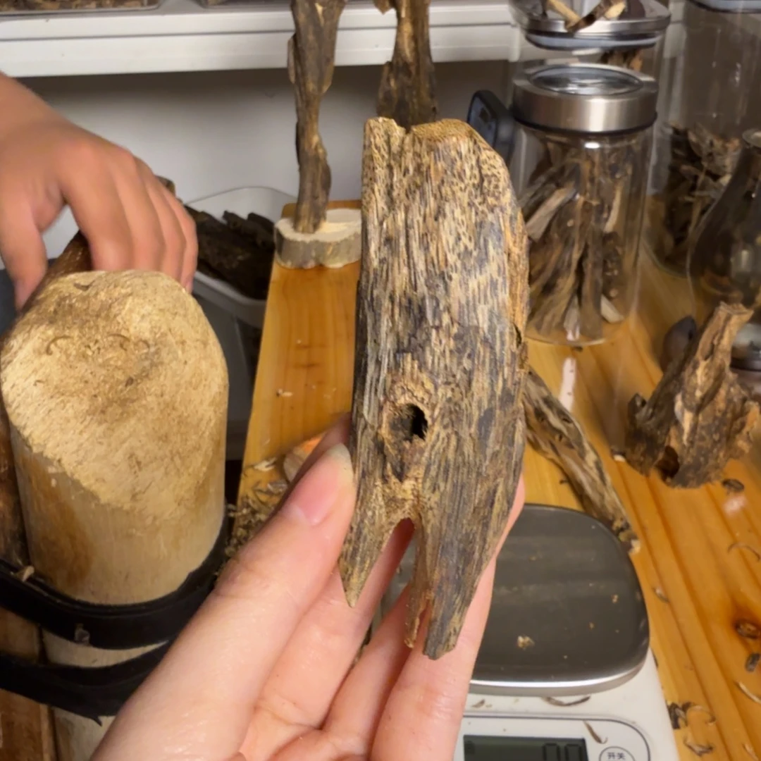 沉香白奇虫漏香13克