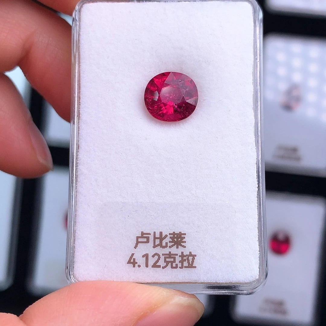 碧玺裸石未镶嵌4.12克拉