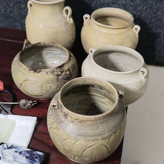 艾***东瓷片罐子。。。。。。。。。。。。。。。？？？