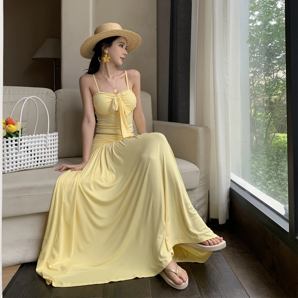 黄色绑带吊带背心褶皱感A字半身裙两件套